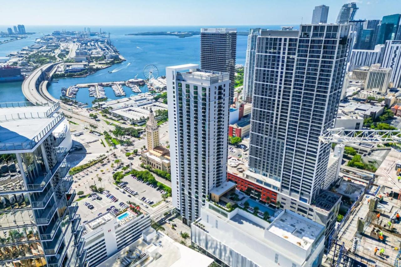 Apartment Lux 2bd With Stunning Water Views *