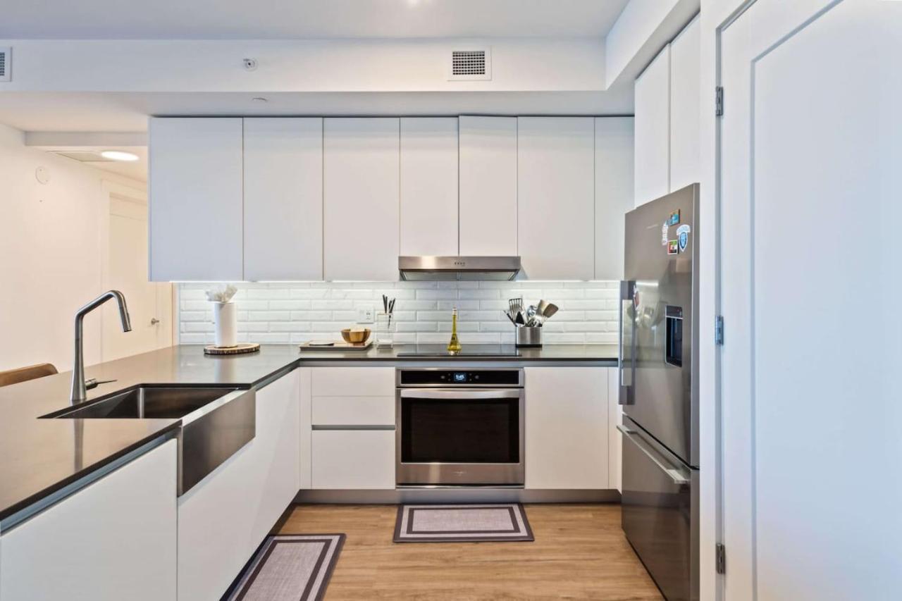 Lux 2bd With Stunning Water Views Apartment